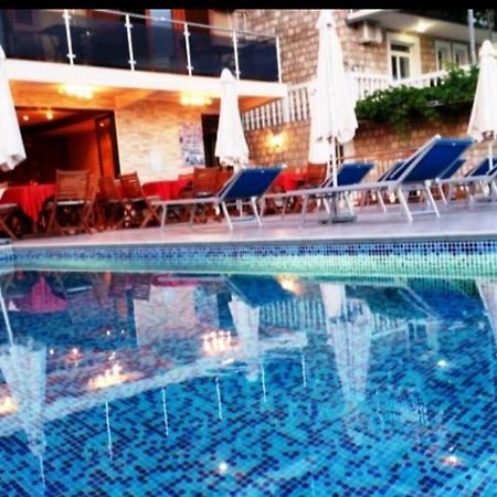 Apartments Dragisic Sveti Stefan Exterior foto