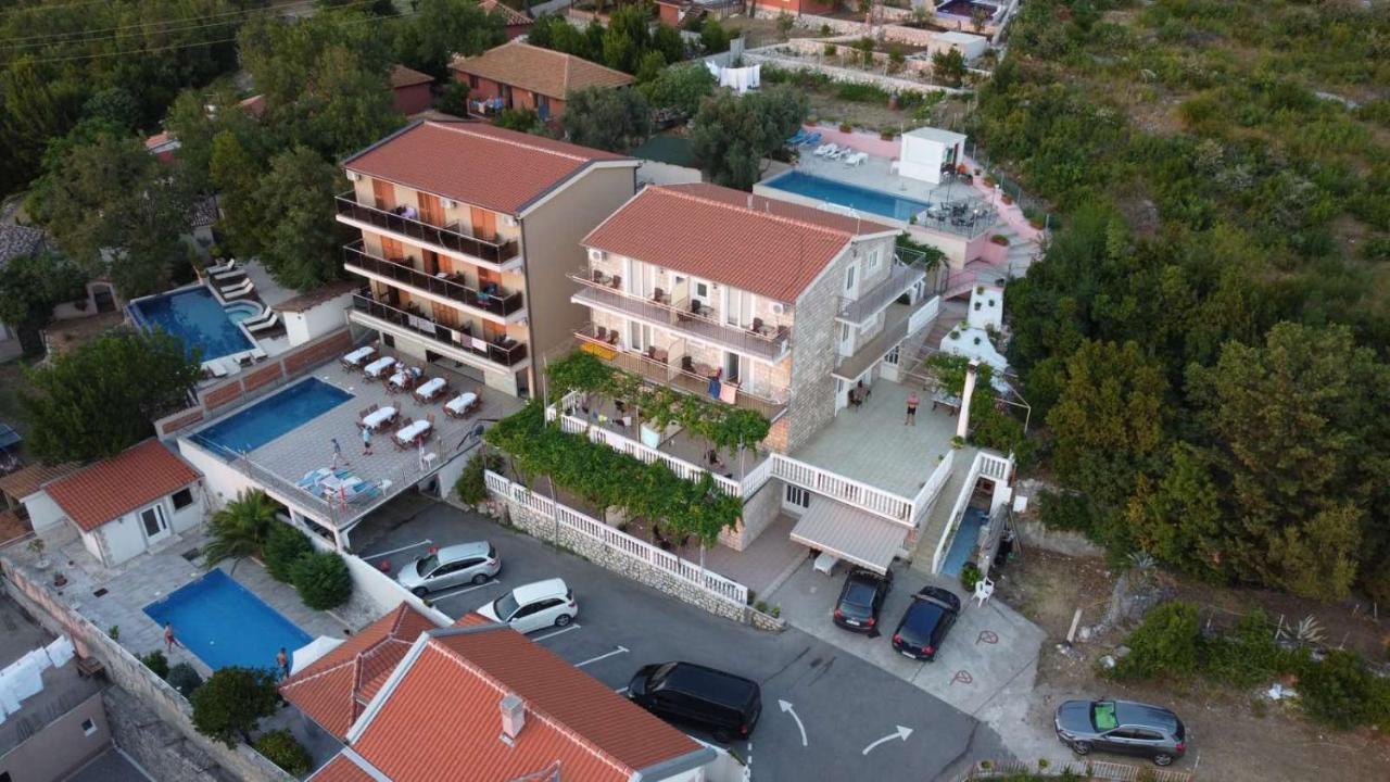 Apartments Dragisic Sveti Stefan Exterior foto