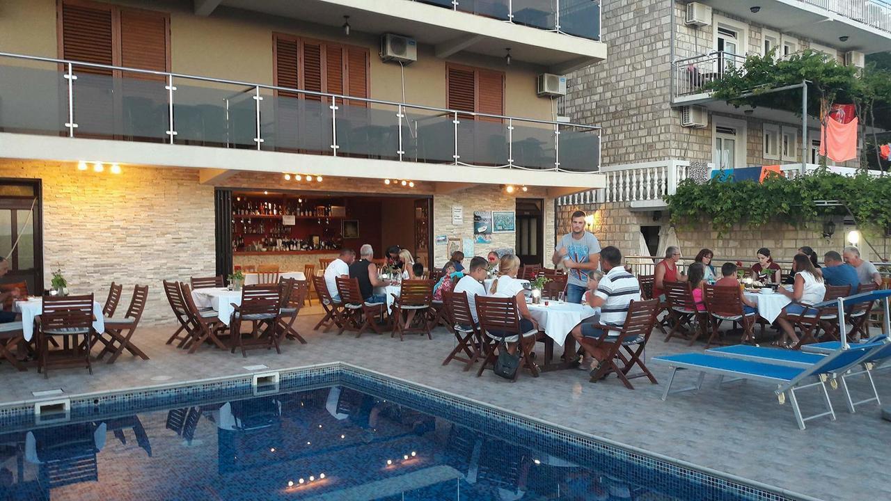 Apartments Dragisic Sveti Stefan Exterior foto
