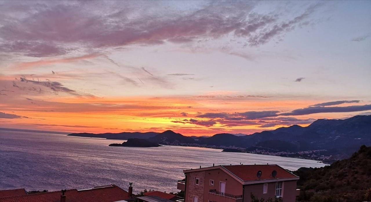 Apartments Dragisic Sveti Stefan Exterior foto