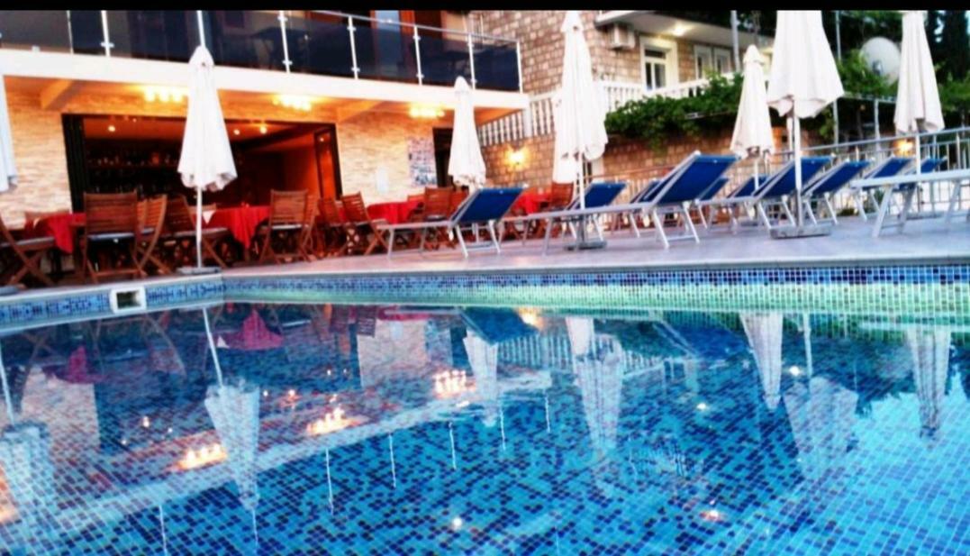 Apartments Dragisic Sveti Stefan Exterior foto