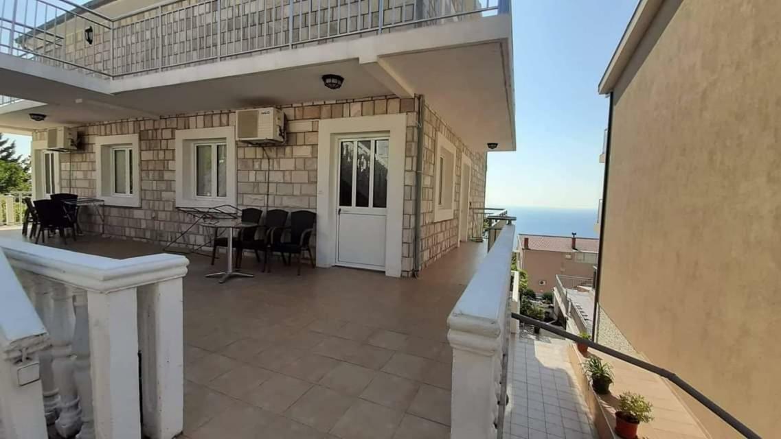 Apartments Dragisic Sveti Stefan Exterior foto